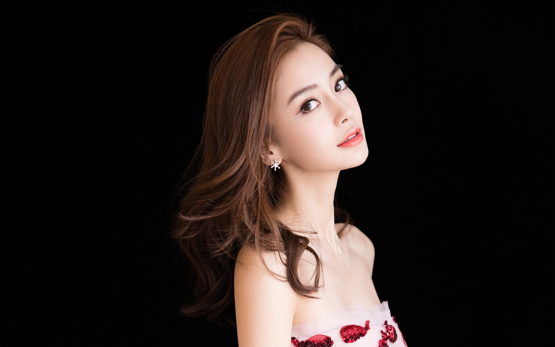 俱乐部官方“互动日”:球迷感受异国风情,俱乐部日常活动