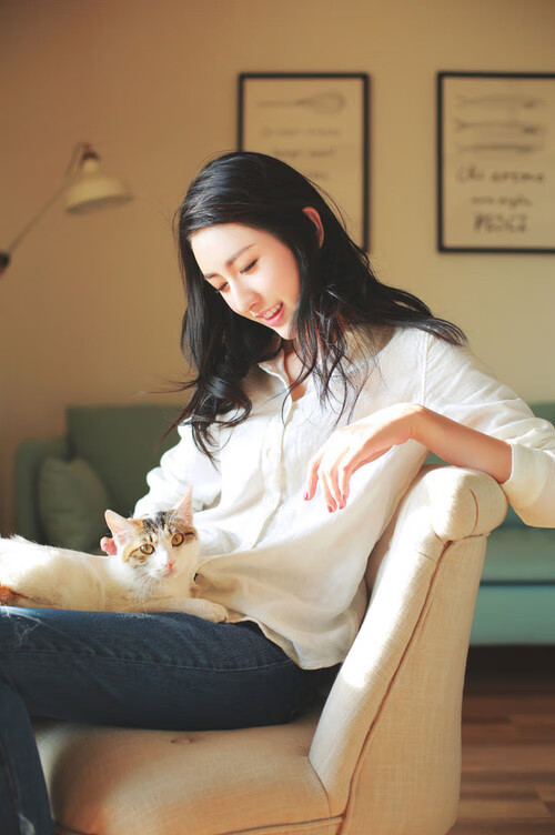 爱游戏官方-回顾田径撑杆跳历史高光瞬间，田径男子撑杆跳高